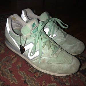 Men’s New Balance 996 Mint Green used.